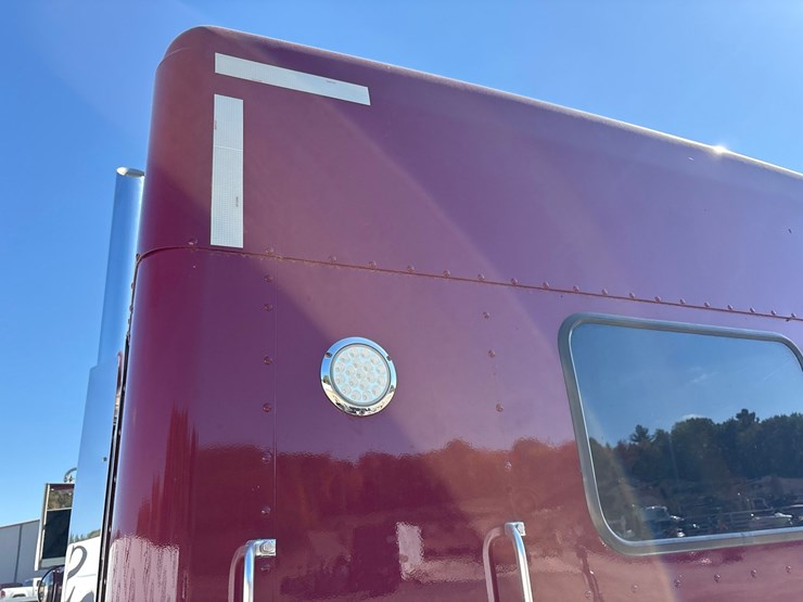 2023-kenworth-w900l-image-18