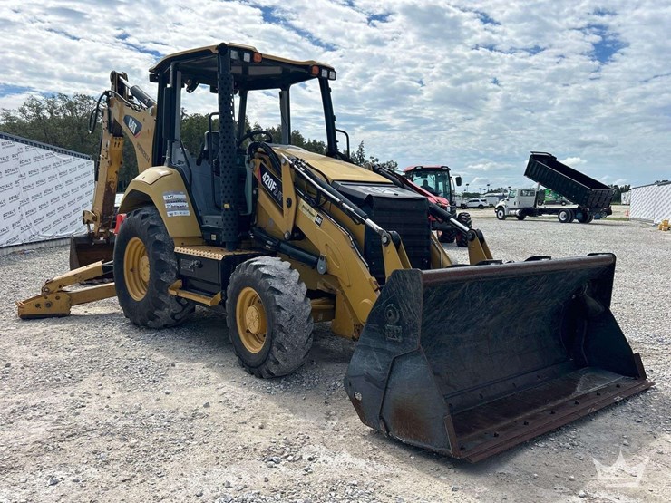 2017-caterpillar-420f2-it-image-2