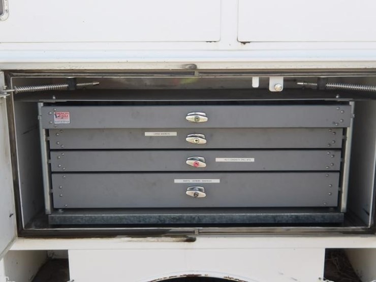 2015-ford-f450-image-17