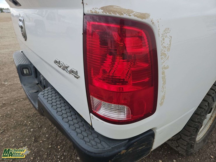 2014-dodge-1500-image-41