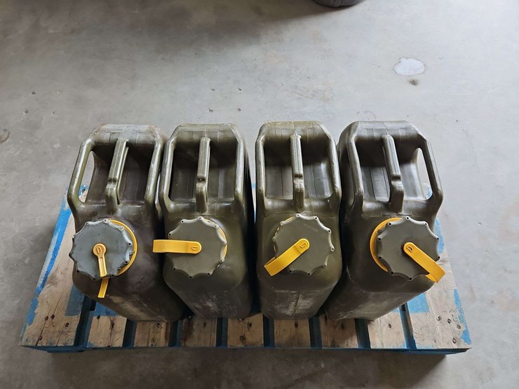 4-20l-diesel-fuel-cans-image-6