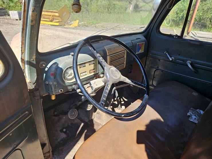 #2535-•-1949-ford-f-7-fire-truck-image-50