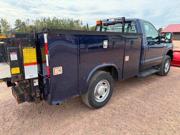 ford-f250-xl-image-25