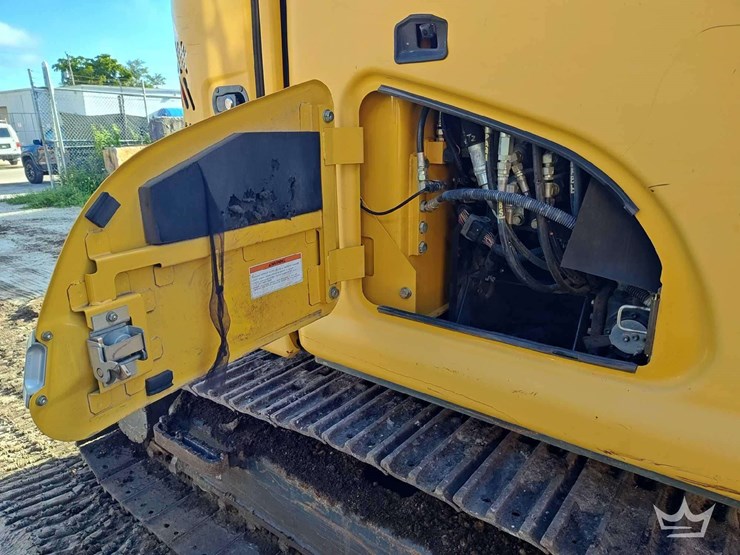 2023-kobelco-sk140sr-lc-7-image-10