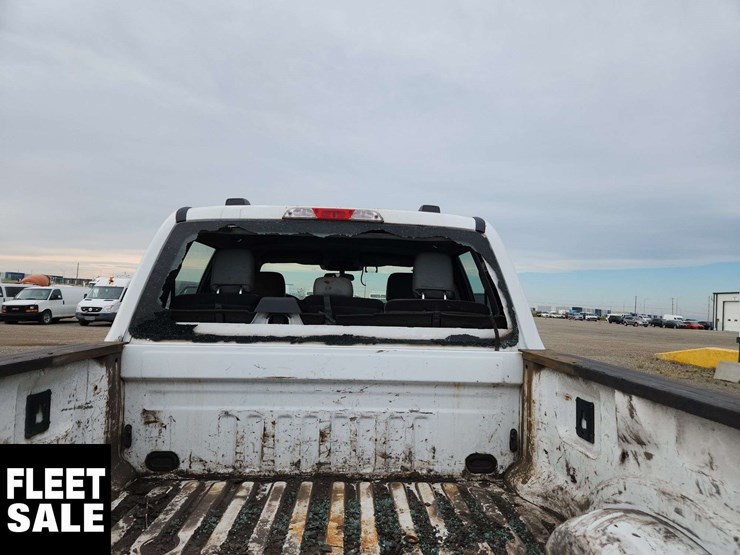 2023-ford-f350-image-34