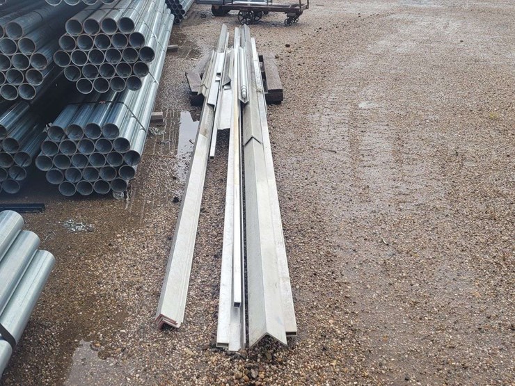 (6)-25'-lengths-of-2"x3"-aluminum-angle-iron-image-1