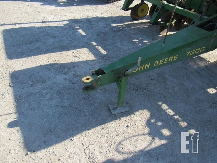 john-deere-7200-image-4
