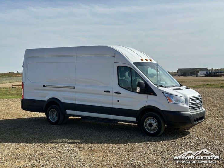 2019-ford-transit-image-2