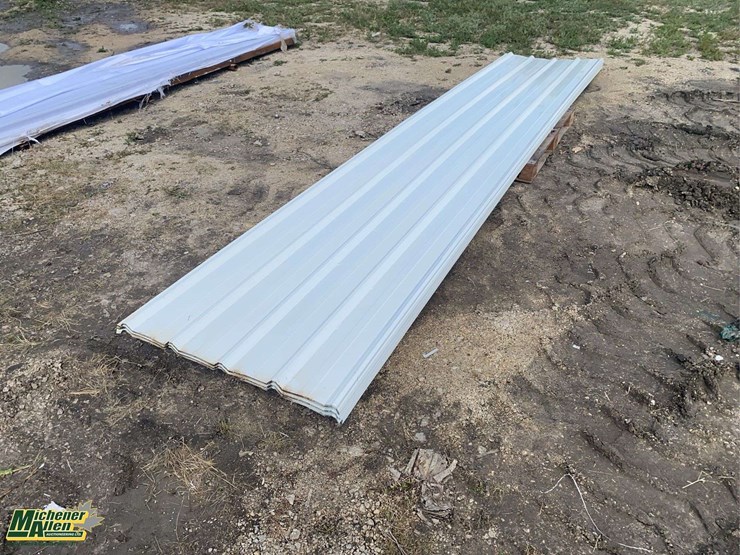 white-metal-siding-16ft-(approximately-60-pieces)-image-5