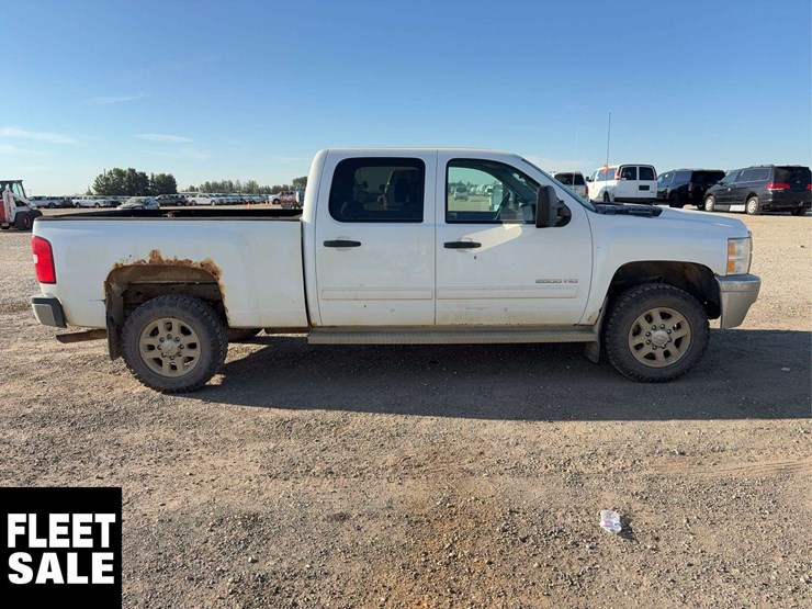 2011-chevrolet-silverado-2500hd-image-7