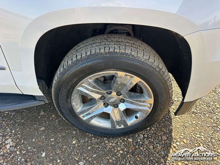 2018-chevrolet-suburban-image-36