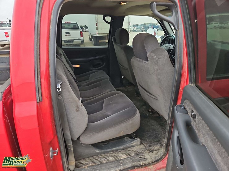 gmc-sierra-2500hd-image-25