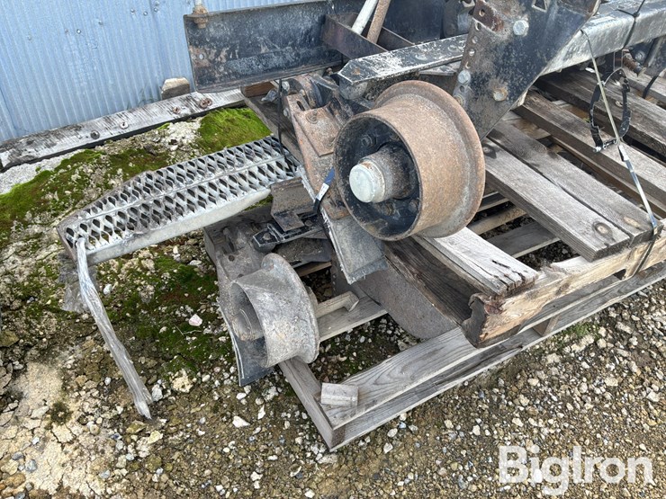 hi-rail-kit-w/wheels-and-tires-image-6