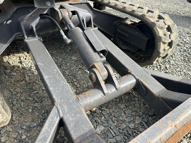 volvo-ec27d-image-32