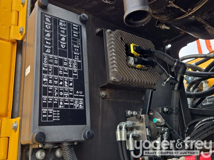 2021-volvo-ec200el-image-31