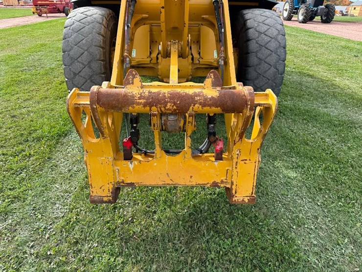 caterpillar-938m-image-32