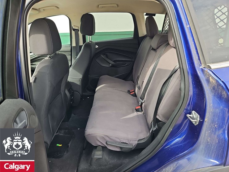 2015-ford-escape-se-image-28