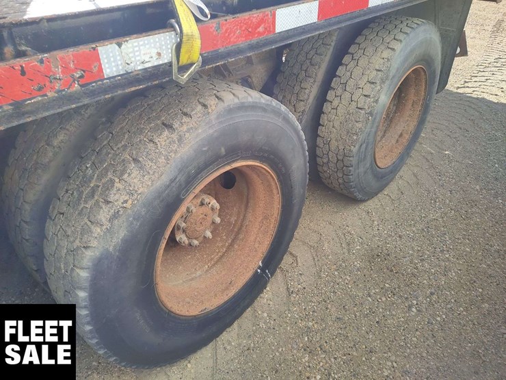 2003-sterling-lt8500-image-23
