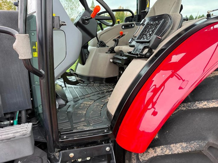 case-ih-farmall-95a-image-36