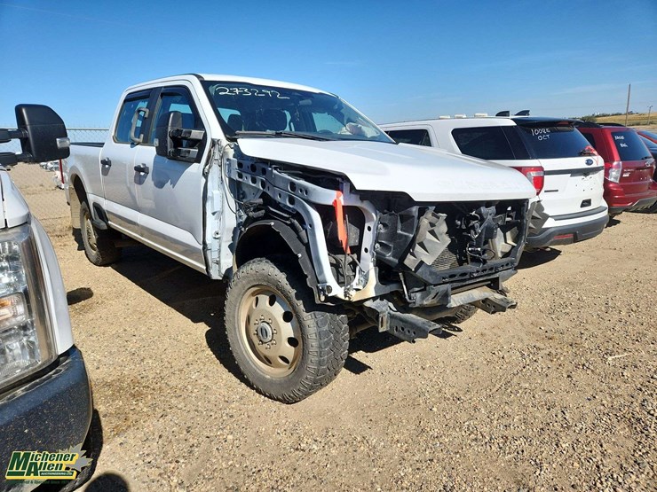 2023-ford-f250-image-2