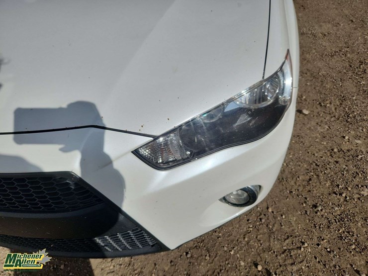 2010-mitsubishi-outlander-image-32