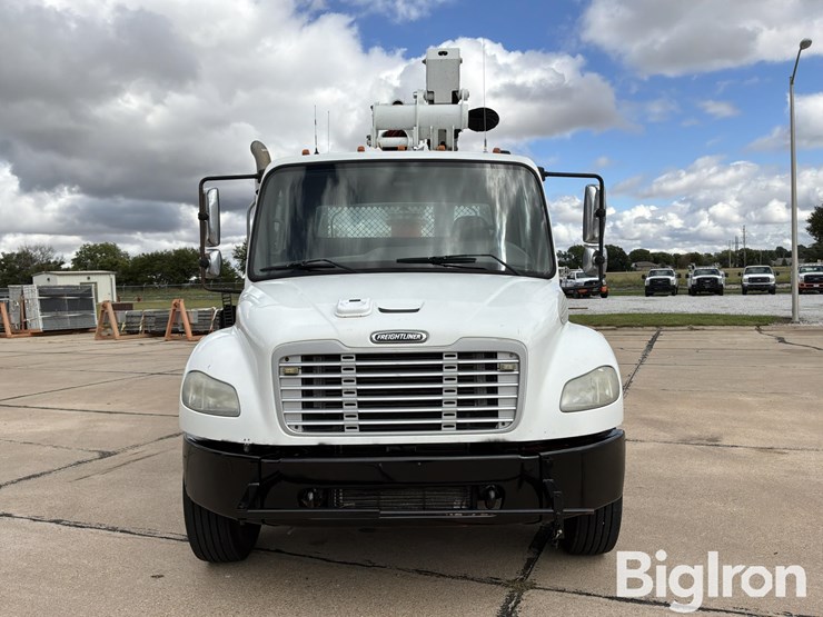 2007-freightliner-m2-106-image-2
