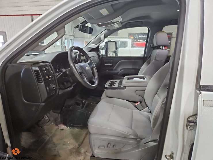 2015-chevrolet-silverado-2500hd-image-9