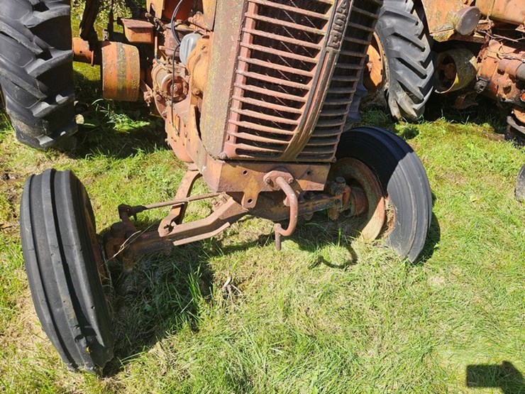 #2525-•-case-tractor-image-10