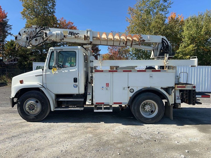 2000-freightliner-fl80-image-8