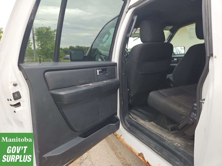 2015-ford-expedition-image-19
