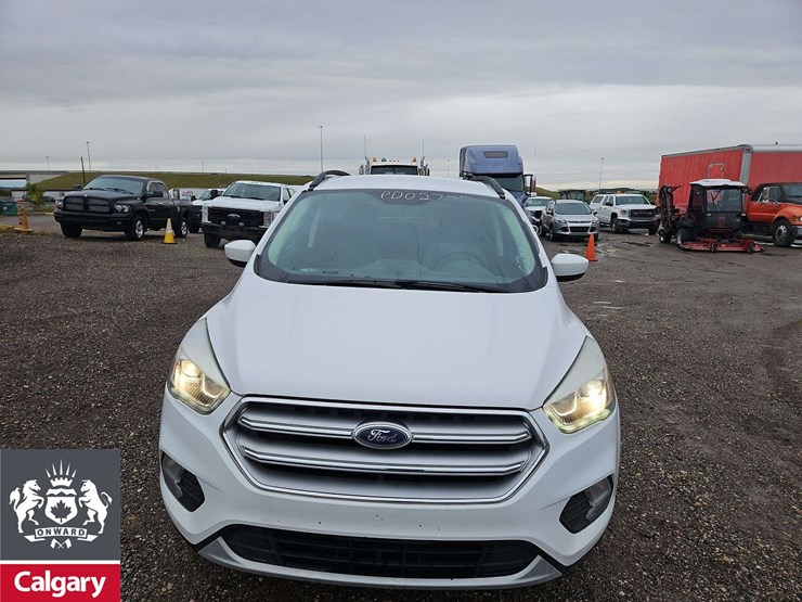 2017-ford-escape-se-image-8