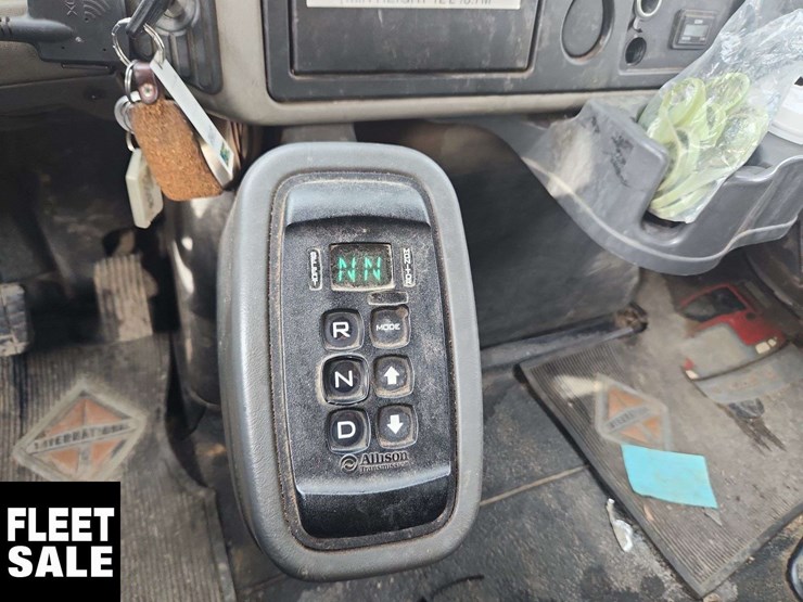 2013-international-durastar-4400-image-21