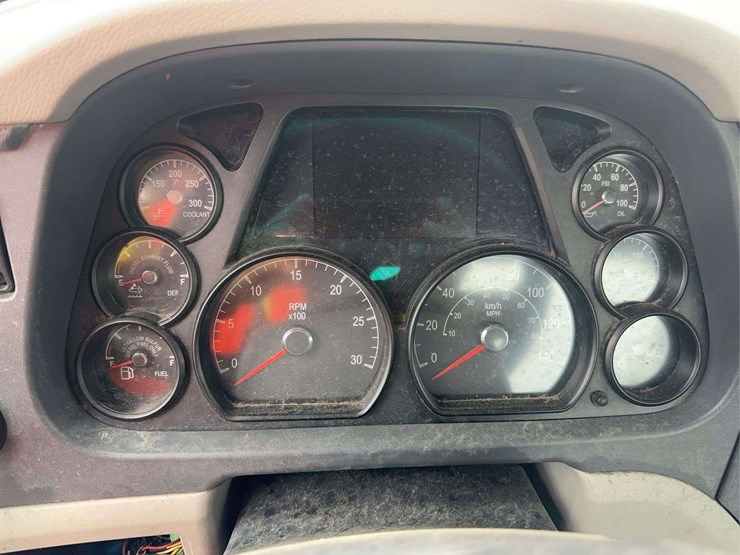 2018-peterbilt-579-image-23