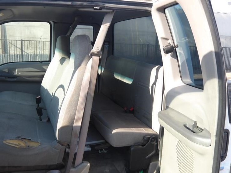 2001-ford-f350-image-19