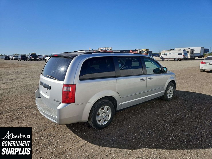 dodge-grand-caravan-image-4