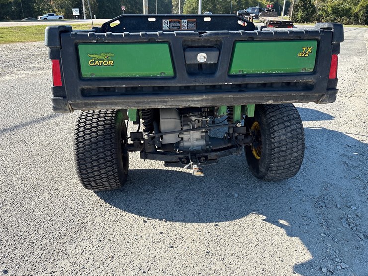 john-deere-turf-gator-image-4