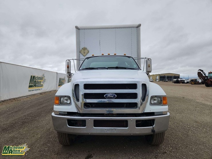 2008-ford-f750-image-8