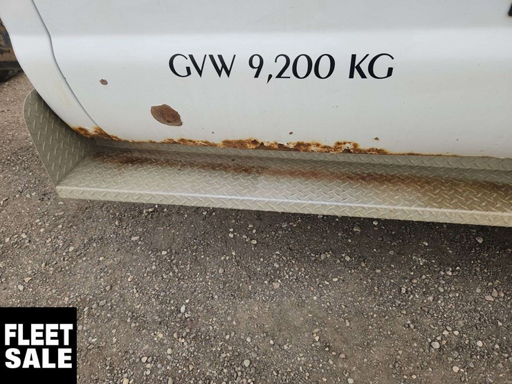 2002-ford-f450-image-25