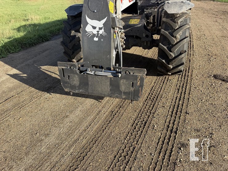 2025-bobcat-tl623-image-12