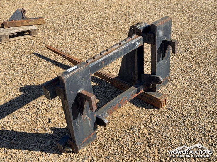 tractor-loader-forks-image-3