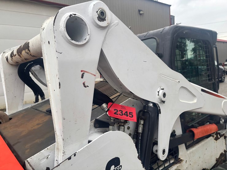 2015-bobcat-t770-image-17