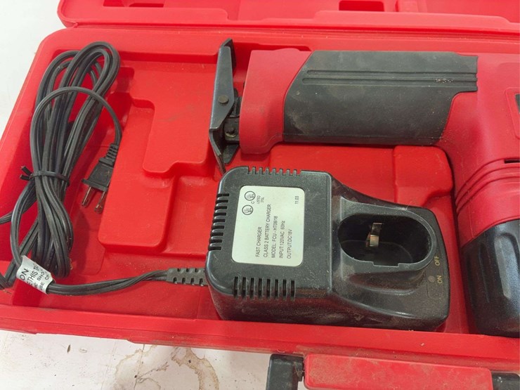 cordless-recip.-saw-with-battery-image-5