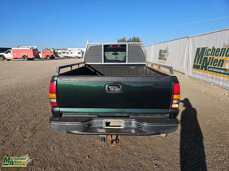 2004-gmc-sierra-2500hd-image-6