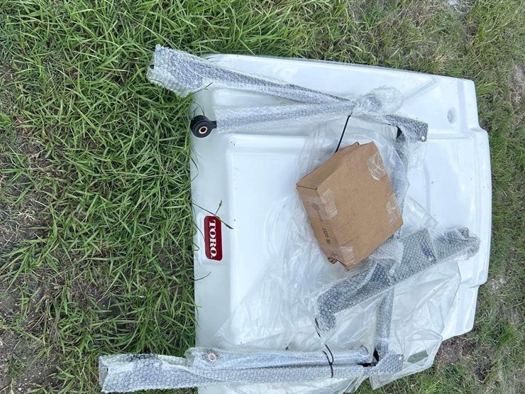 unused-toro-rops-canopy-kit-image-4