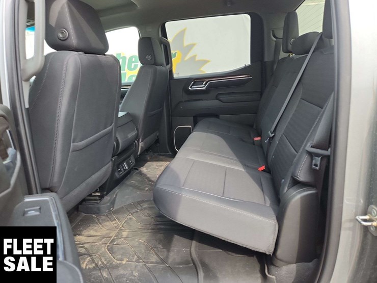 2023-chevrolet-silverado-1500-image-14