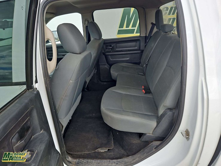 2014-dodge-1500-image-14