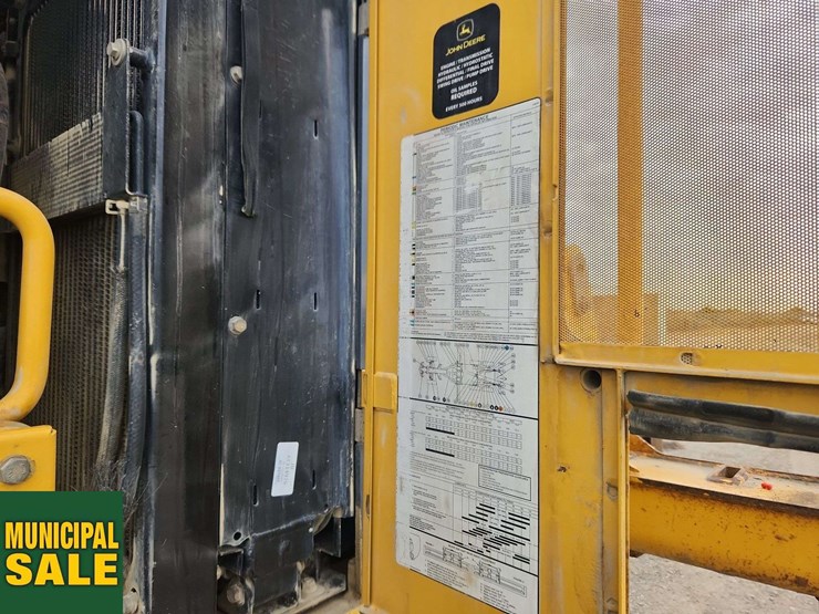 2012-deere-770gp-image-35