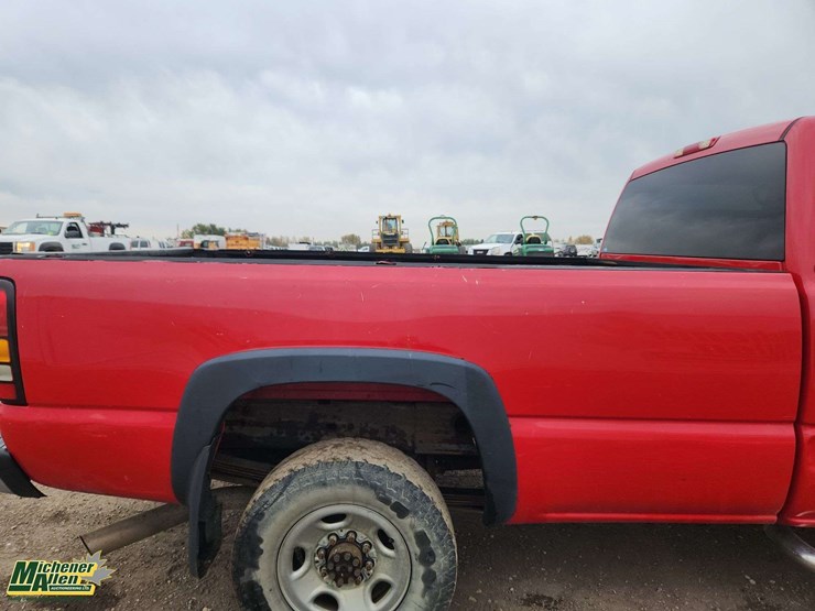 gmc-sierra-2500hd-image-24