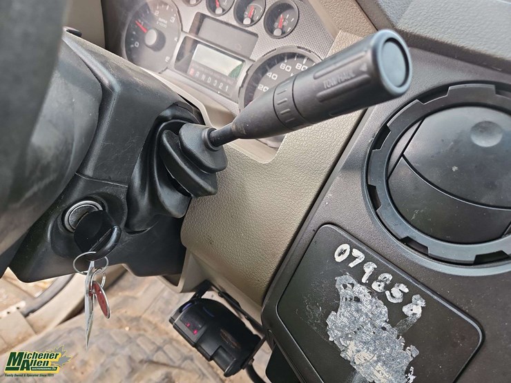 2010-ford-f350-image-24