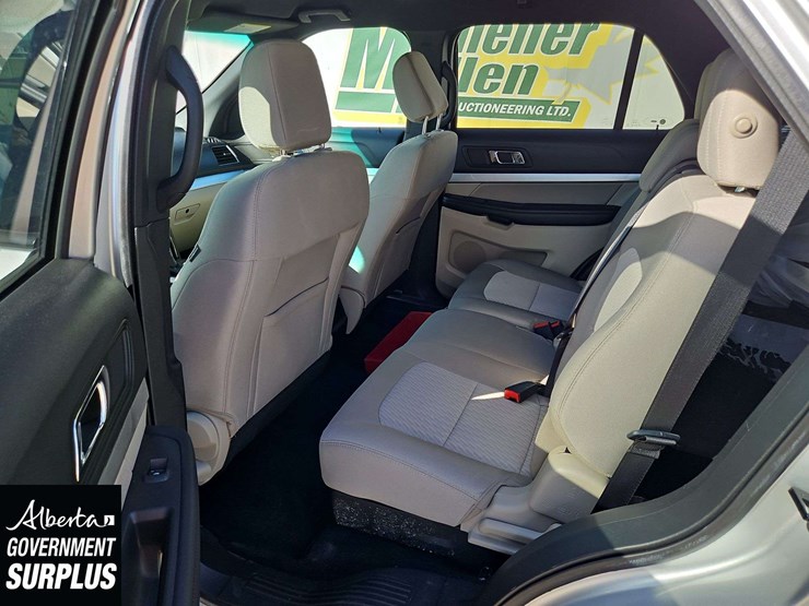 2018-ford-explorer-image-14